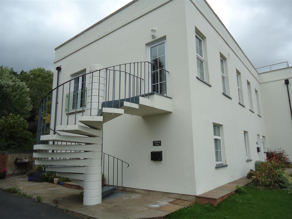 2 bed flat to rent in Parkland View, Langstone Hall, Newport NP18, £1,450 pcm