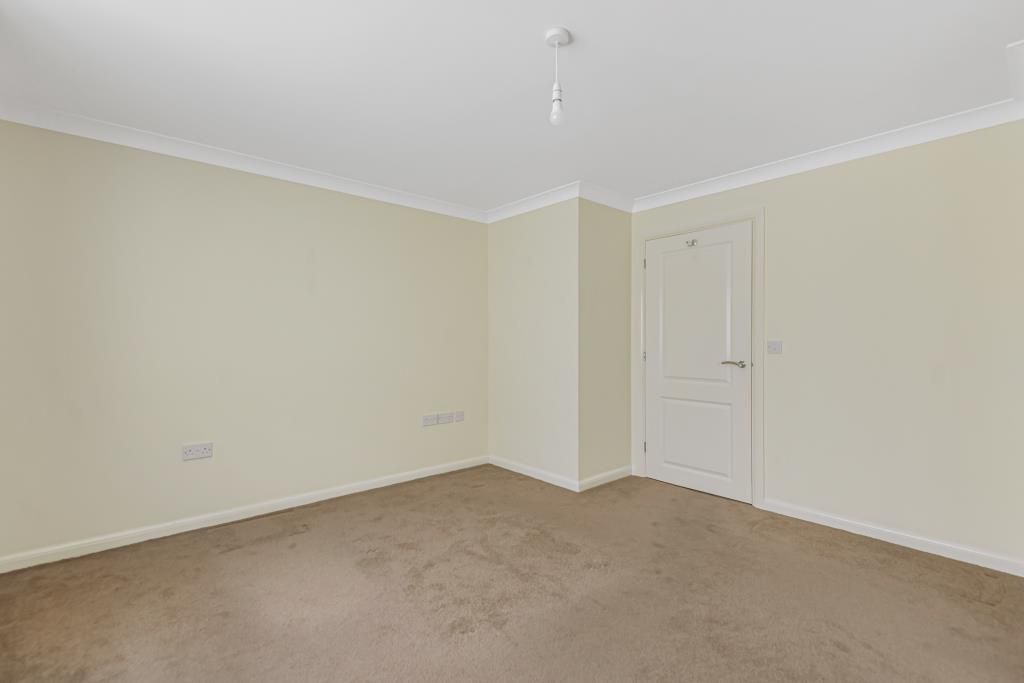 1 bed flat to rent in Chesham, Buckinghamshire HP5, £1,250 pcm