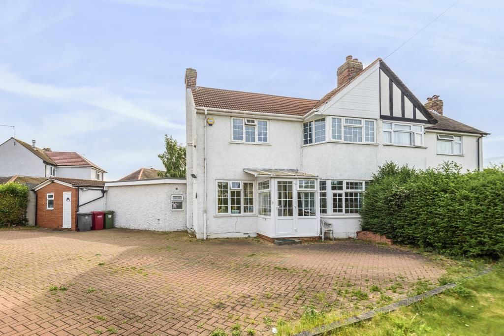 5 bed link-detached house for sale in Slough, Berkshire SL1, £650,000