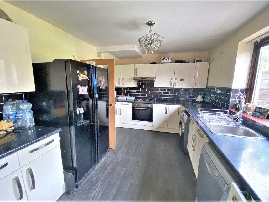 3 bed end terrace house for sale in Ashley Road, Wilmslow SK9, £245,000
