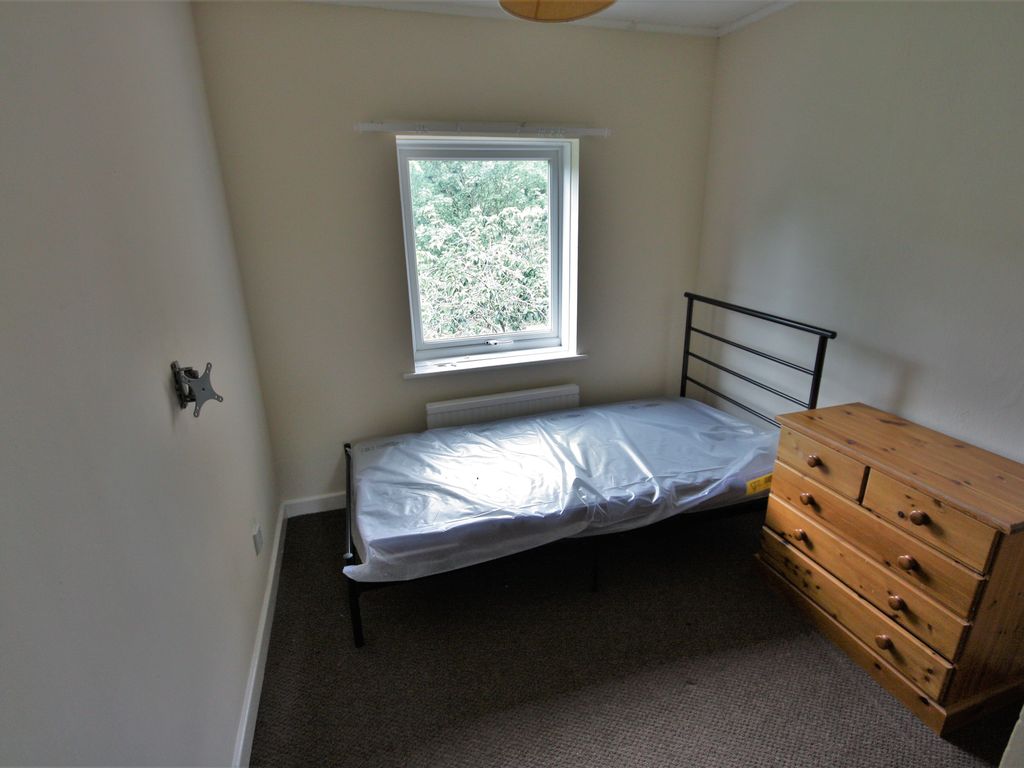 Room to rent in Parklands Drive, Chelmsford CM1, £500 pcm