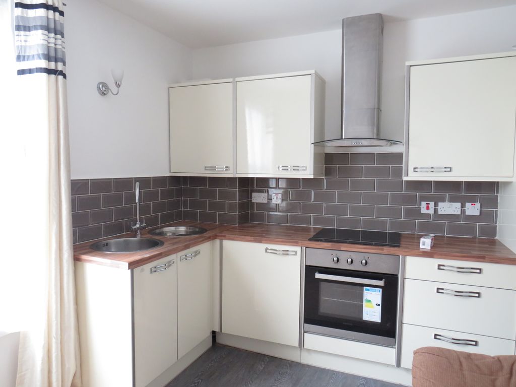 1 bed flat to rent in Walter Street, Withernsea HU19, £450 pcm