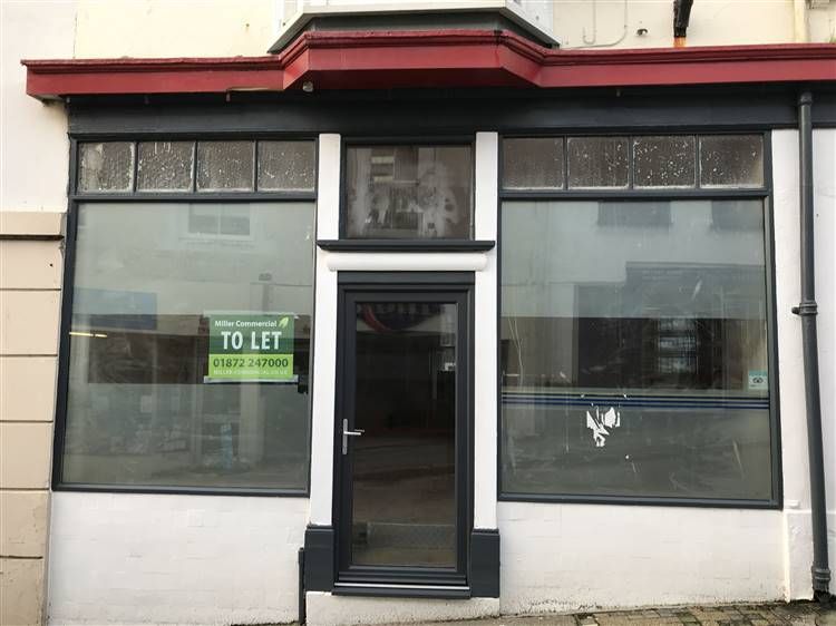 Retail premises to let in 4 Wendron Street, Helston TR13, £9,000 pa