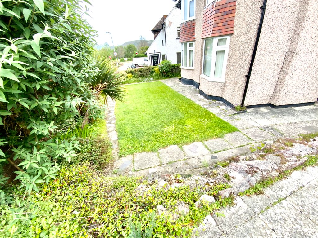 3 bed detached house for sale in Conway Crescent, Llandudno LL30, £375,000