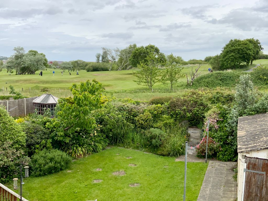 3 bed detached house for sale in Conway Crescent, Llandudno LL30, £375,000