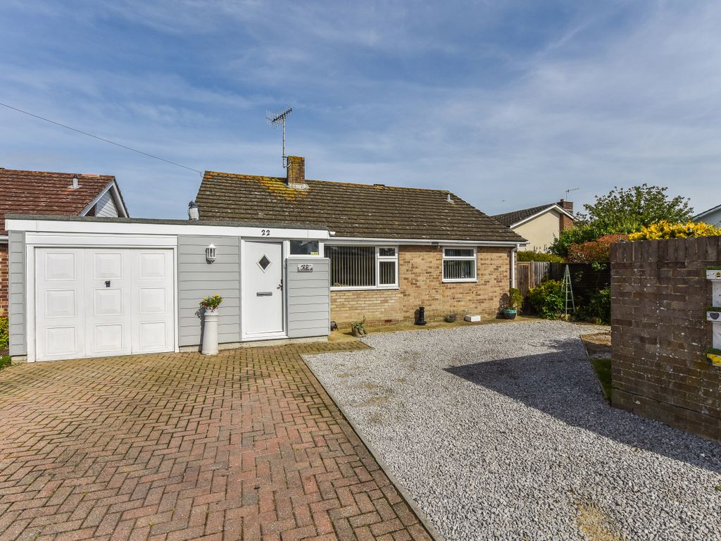 2 bed detached bungalow for sale in Hedgeway, Felpham PO22, £450,000
