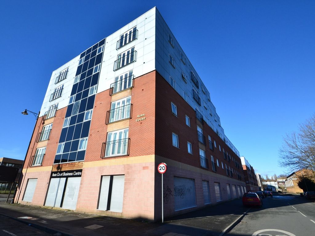 2 bed flat to rent in Aura Court, Percy Street, Hulme, Manchester M15, £1,050 pcm