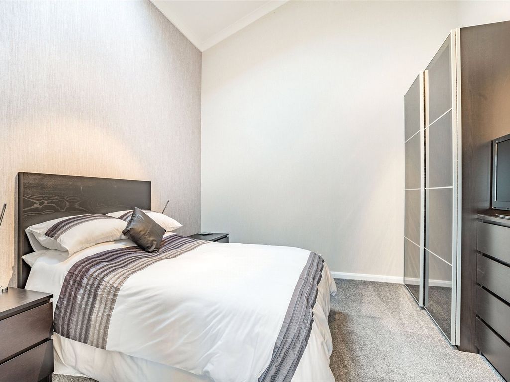 7 bed detached house for sale in Delph Lane, Daresbury, Warrington WA4, £1,100,000