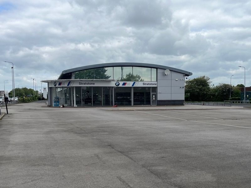 Commercial property to let in Former Vauxhall Dealership, Courtney Street, Kingston Upon Hull, Yorkshire HU8, £150,000 pa