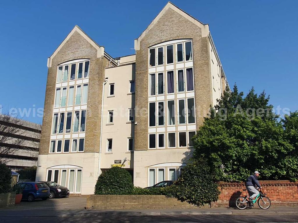 2 bed flat to rent in Serpentine Road, Poole BH15, £1,195 pcm