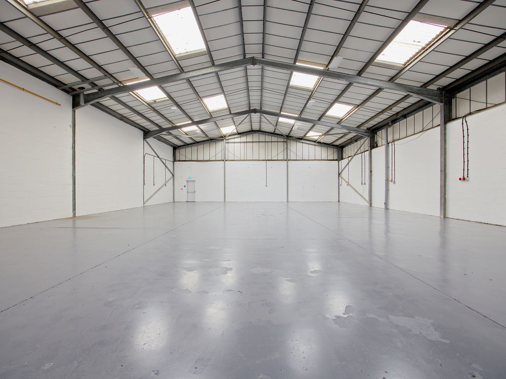 Industrial to let in Unit 6 Headlands Trading Estate, Headlands Grove, Swindon SN2, £37,900 pa