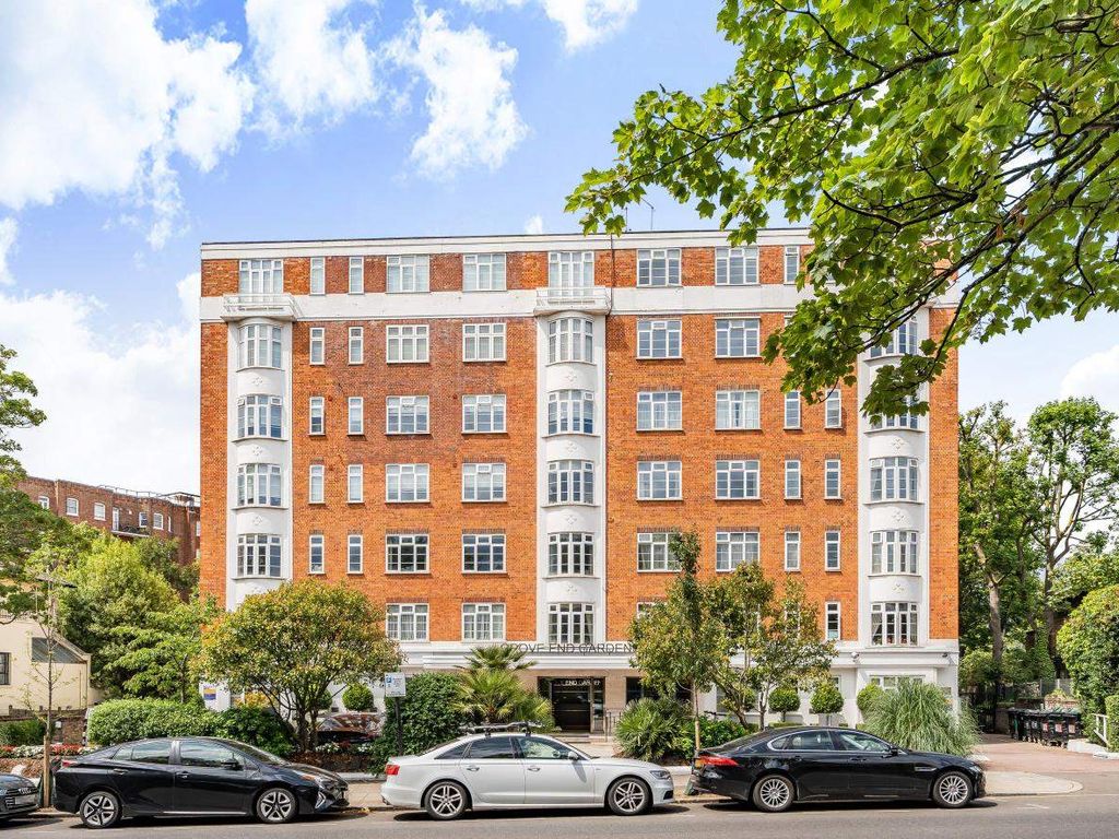 2 bed flat for sale in Grove End Road, London NW8, £850,000