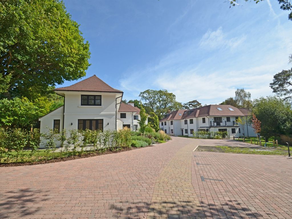 2 bed mews house for sale in Wells Place, West Chiltington, West Sussex RH20, £539,950