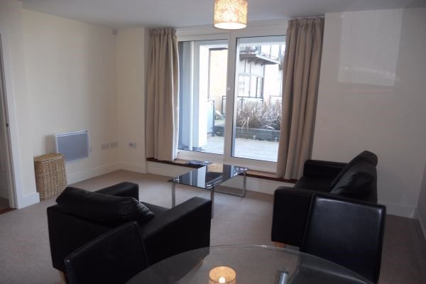1 bed flat to rent in Ferry Court, Cardiff CF11, £695 pcm