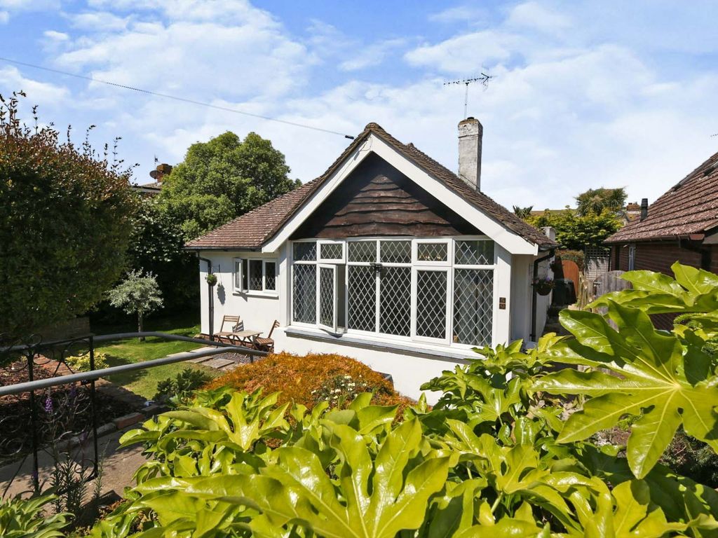 2 bed bungalow for sale in Westfield Avenue North, Saltdean, Brighton BN2, £425,000