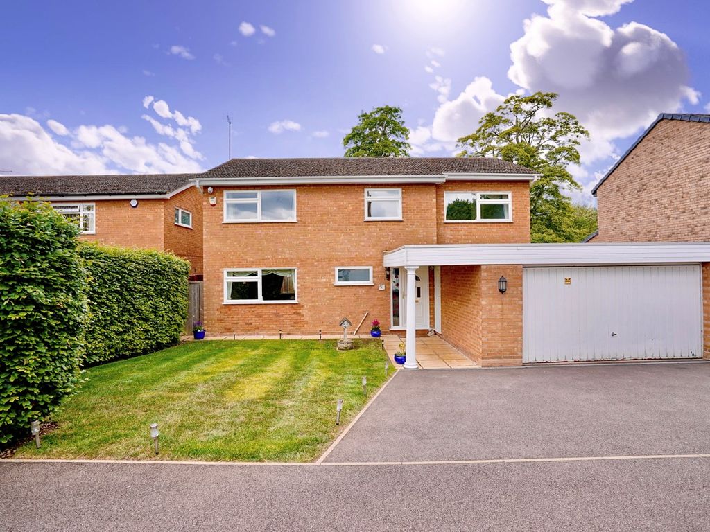 5 bed detached house for sale in Hall Close, Little Paxton, St Neots PE19, £700,000