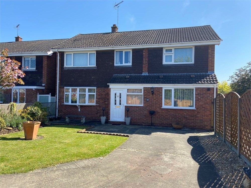 5 bed detached house for sale in Waterside Close, Bourne PE10, £389,000