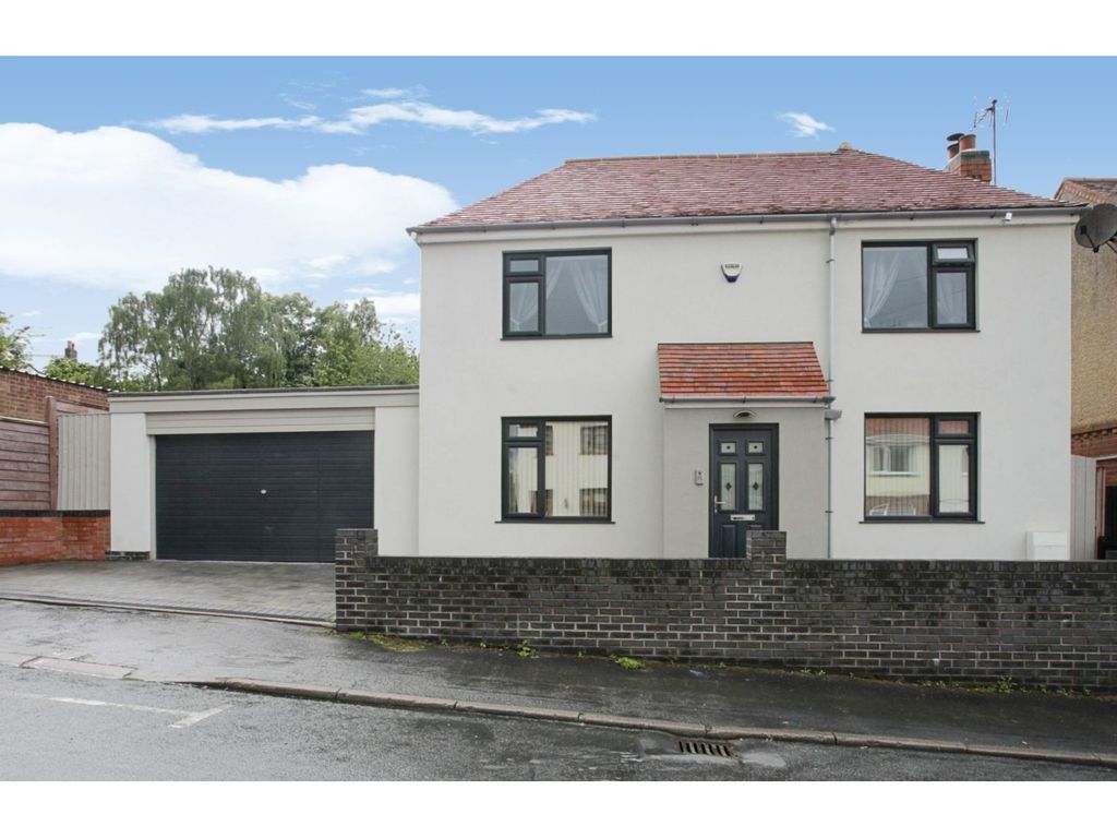 4 bed detached house for sale in Edward Road, Bedworth CV12, £330,000