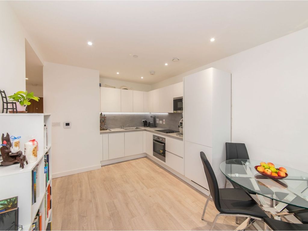 1 bed flat for sale in College Road, Harrow HA1, £325,000