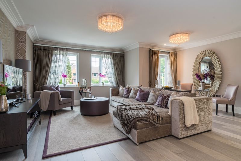2 bed flat for sale in Penn Road, Knotty Green, Beaconsfield HP9, £749,000