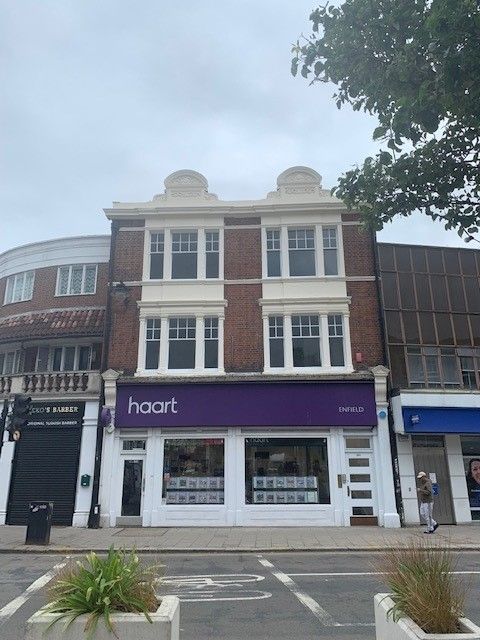 Office to let in The Town, Enfield EN2, £35,000 pa