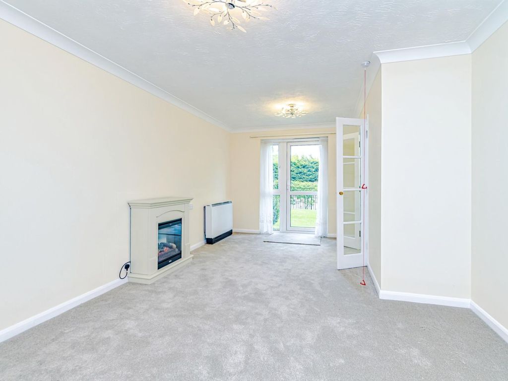 2 bed property for sale in Cranley Gardens, Wallington SM6, £250,000