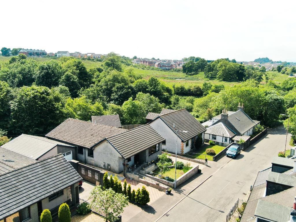 6 bed property for sale in Bankhead Road, Kirkintilloch G66, £350,000