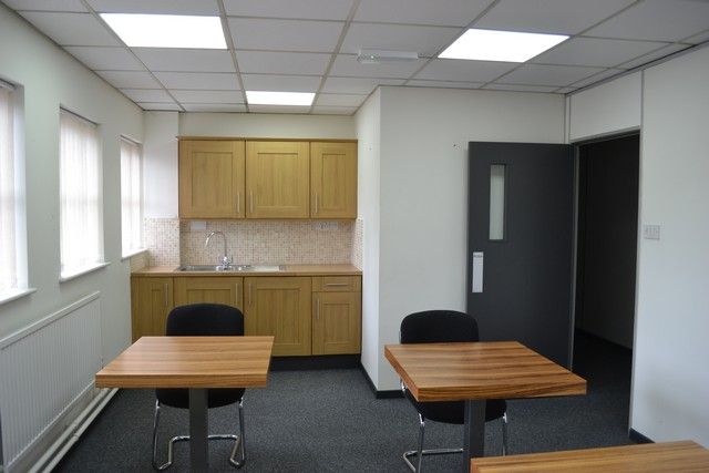 Office to let in Mill Lane, Alton GU34, Non quoting