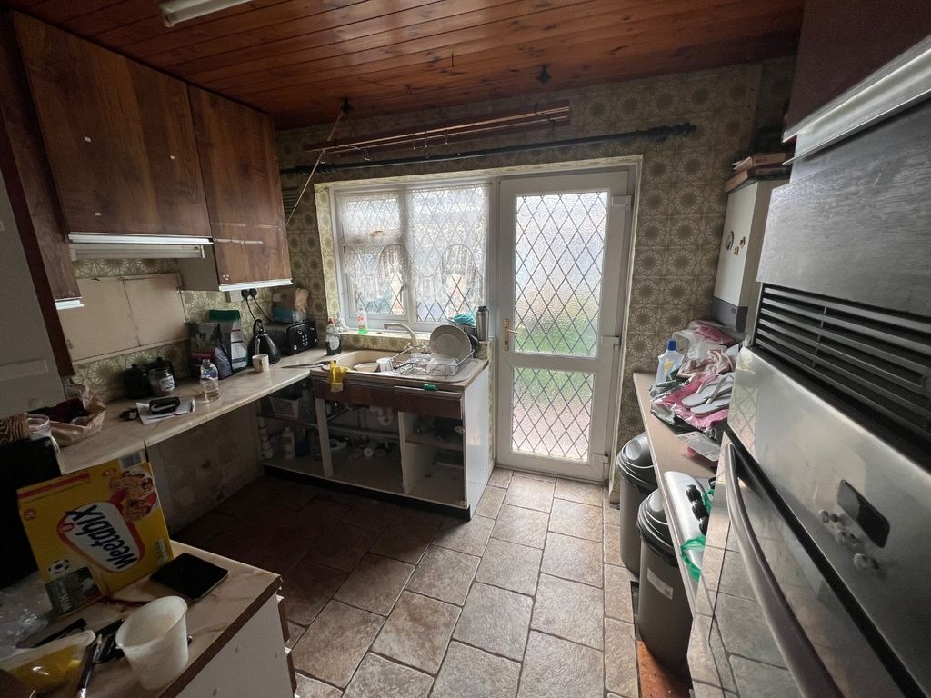 3 bed semi-detached bungalow for sale in Oakleigh Avenue, Hullbridge, Hockley SS5, £280,000