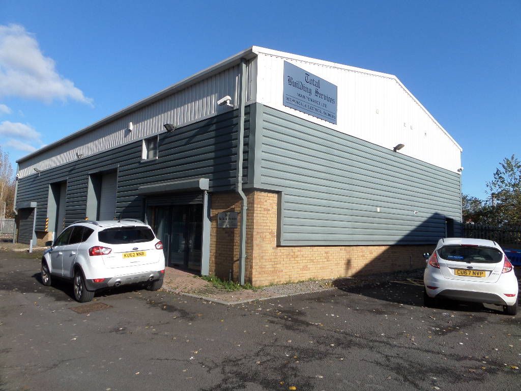 Light industrial to let in Clos Marion, Cardiff CF10, £24,500 pa
