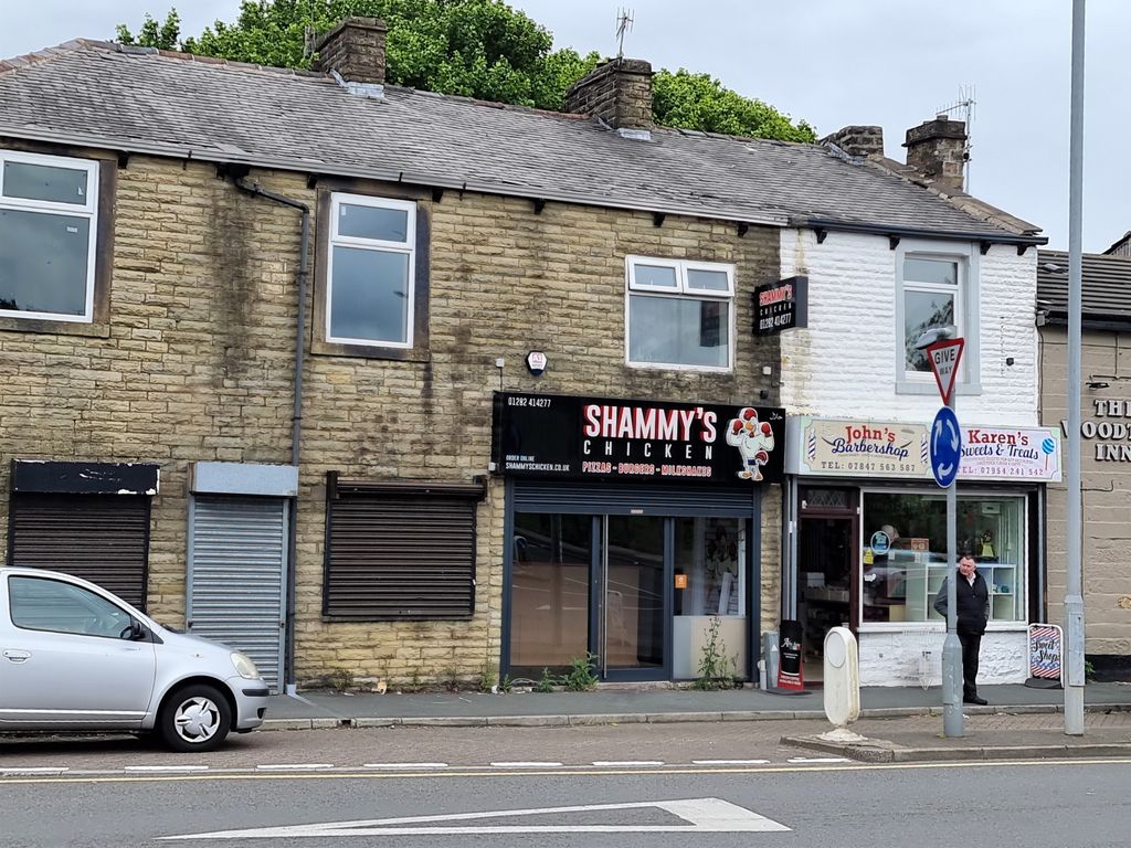 Restaurant/cafe to let in Accrington Road, Burnley BB11, £7,800 pa