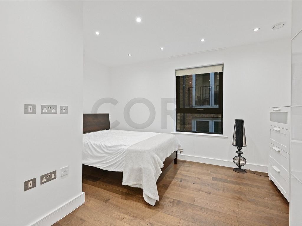 2 bed flat for sale in Paton Street, Clerkenwell, London EC1V, £850,000