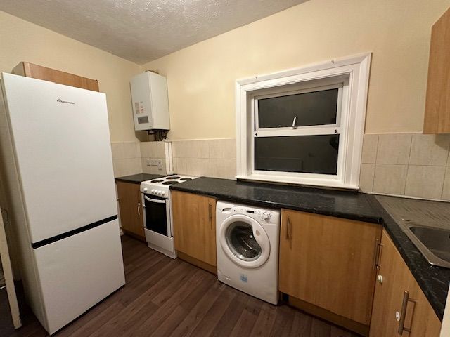1 bed maisonette to rent in Harcourt Street, Luton LU1, £775 pcm
