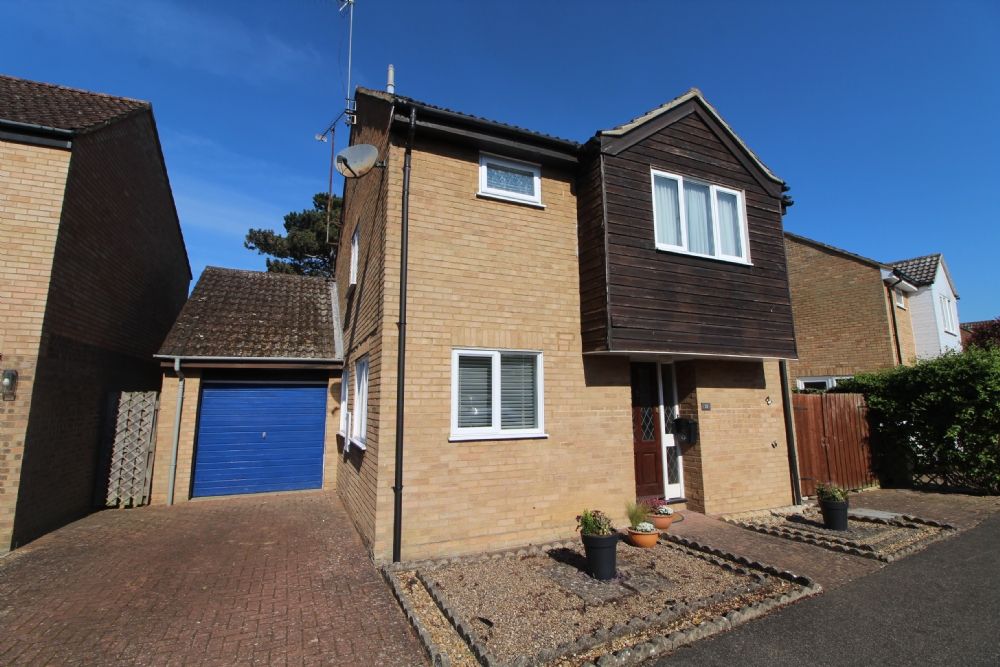3 bed detached house for sale in Carters Close, Sherington, Buckinghamshire MK16, £425,000
