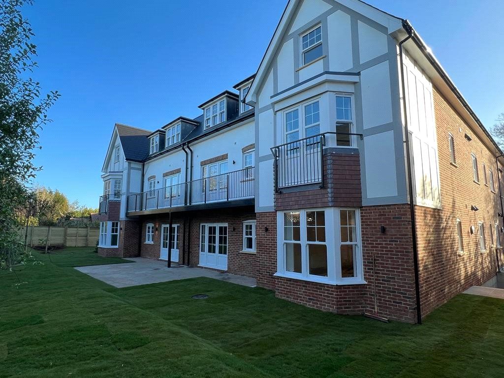 New home, 1 bed flat for sale in 5 Bordeaux, Chewton Farm Road, Christchurch, Dorset BH23, £295,000