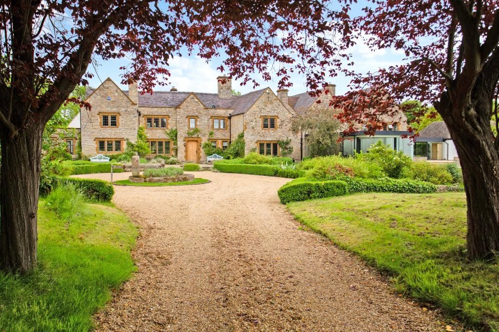 5 bed end terrace house for sale in Dorsington, Stratford-Upon-Avon, Warwickshire CV37, £2,000,000