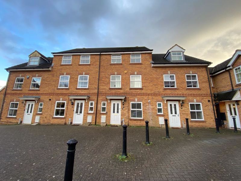 3 bed town house to rent in Crystal Way, Bradley Stoke, Bristol BS32, £1,500 pcm