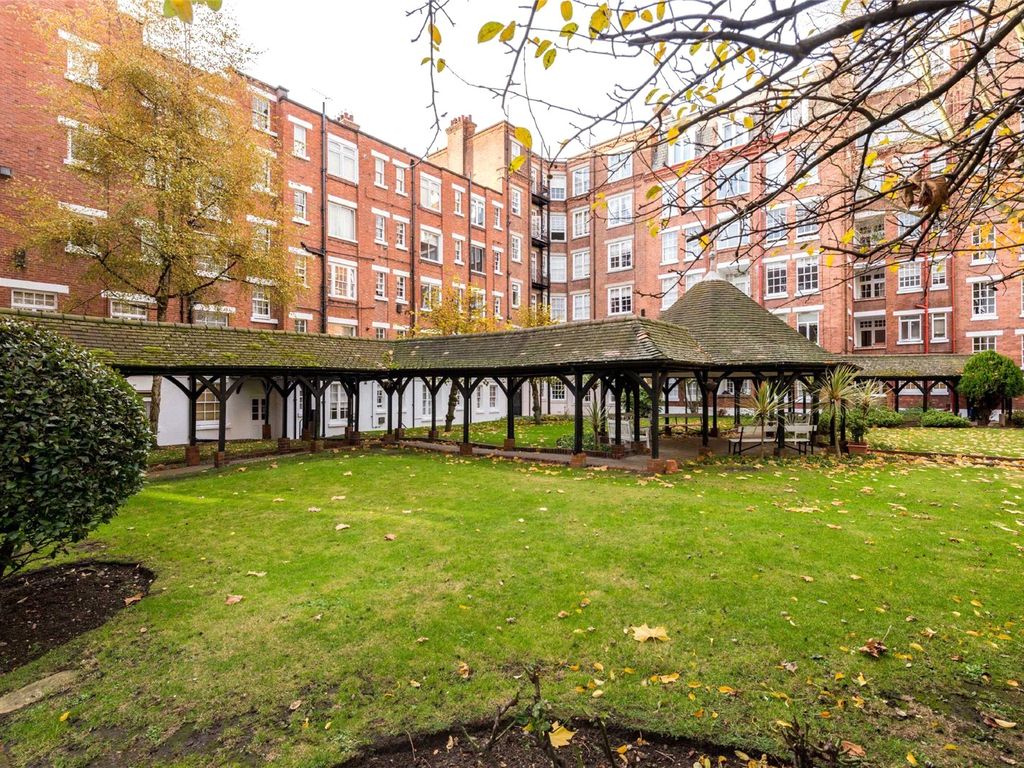 4 bed flat for sale in Elm Tree Court, Elm Tree Road, St Johns Wood, London NW8, £1,795,000