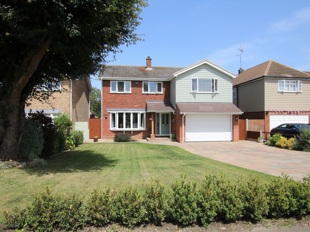 4 bed detached house for sale in Causeway End Road, Felsted, Dunmow CM6, £925,000