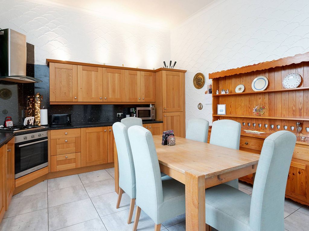 4 bed cottage for sale in Calder Avenue, Coatbridge ML5, £375,000