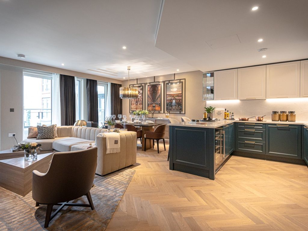 3 bed flat for sale in Chelsea Creek, Fulham SW6, £2,580,000