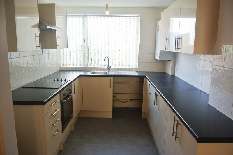 4 bed terraced house to rent in Malvern Close, Basingstoke RG22, £1,550 pcm