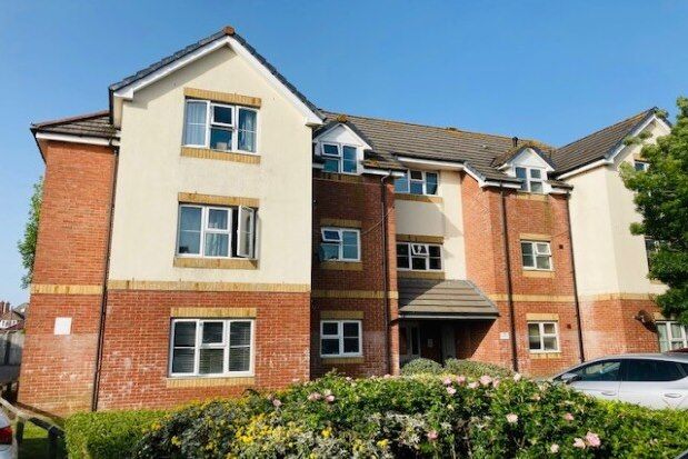 2 bed flat to rent in 10 Chloe Gardens, Poole BH12, £1,150 pcm