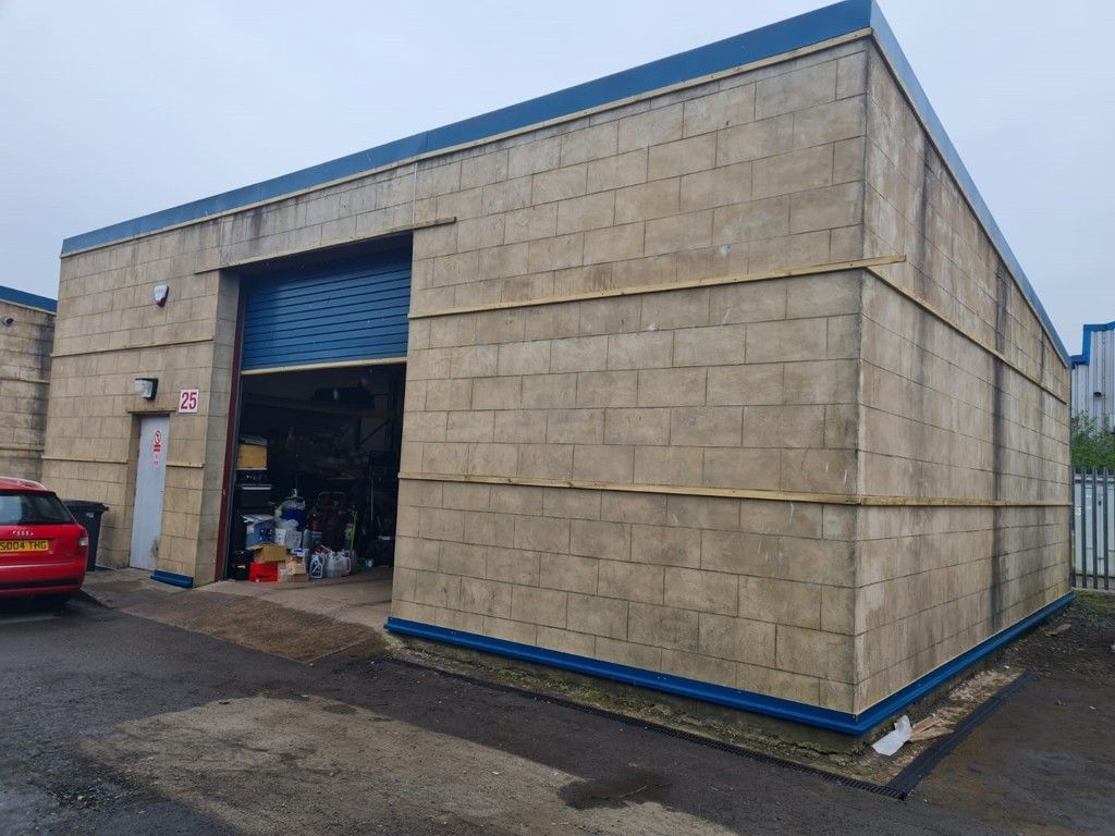 Industrial to let in Unit 25, Muir Place, Livingston EH54, £12,000 pa