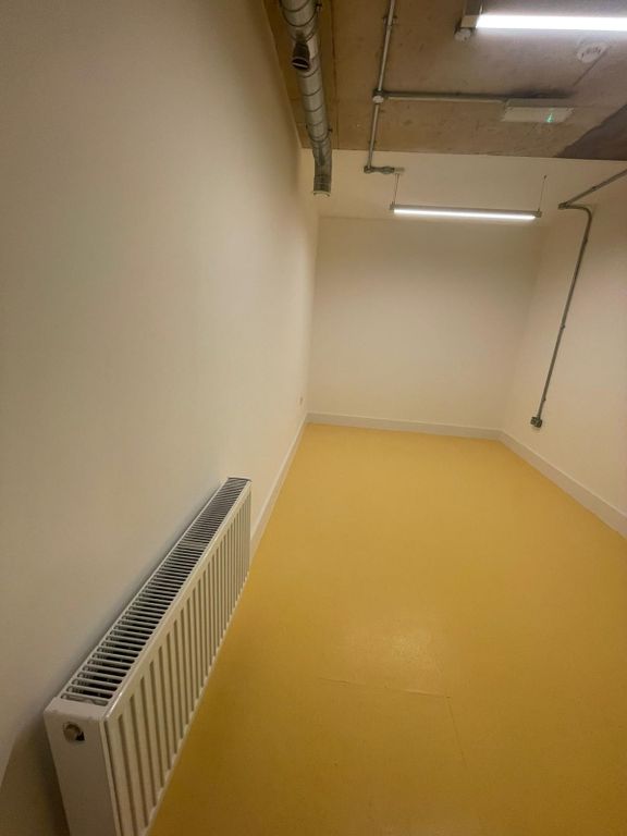 Office to let in Ealing Road, Middlesex HA0, £6,600 pa