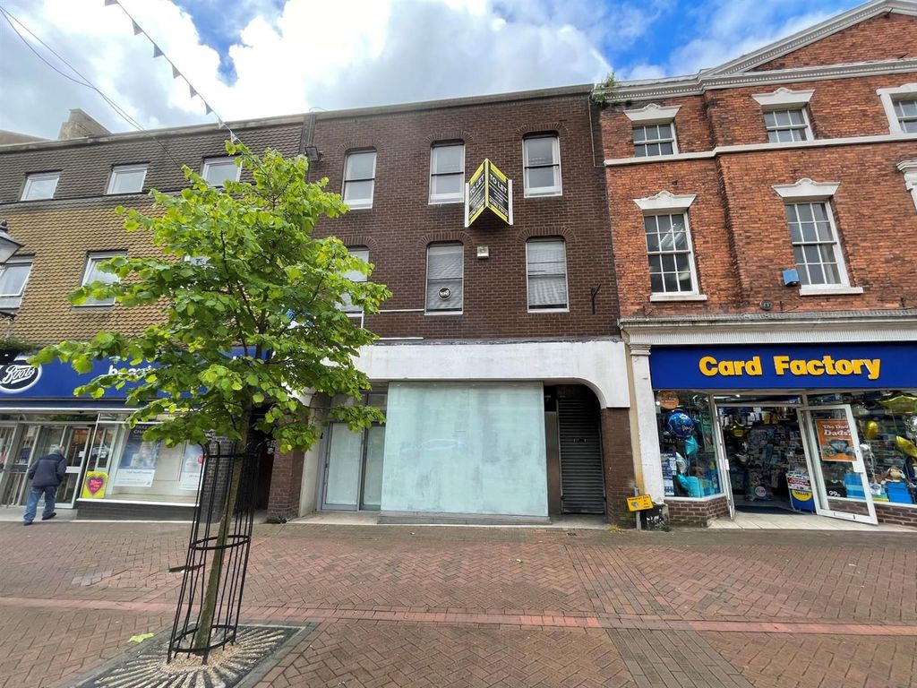 Retail premises to let in 58 High Street, Newcastle Under Lyme, Staffordshire ST5, £22,500 pa