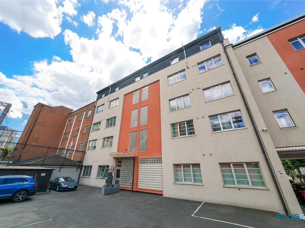 2 bed flat for sale in Sunlight Square, London E2, £1,000,000