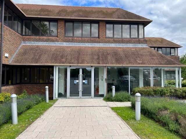 Office to let in Stokenchurch House, Oxford Road, Stokenchurch, Bucks HP14, £41,760 pa