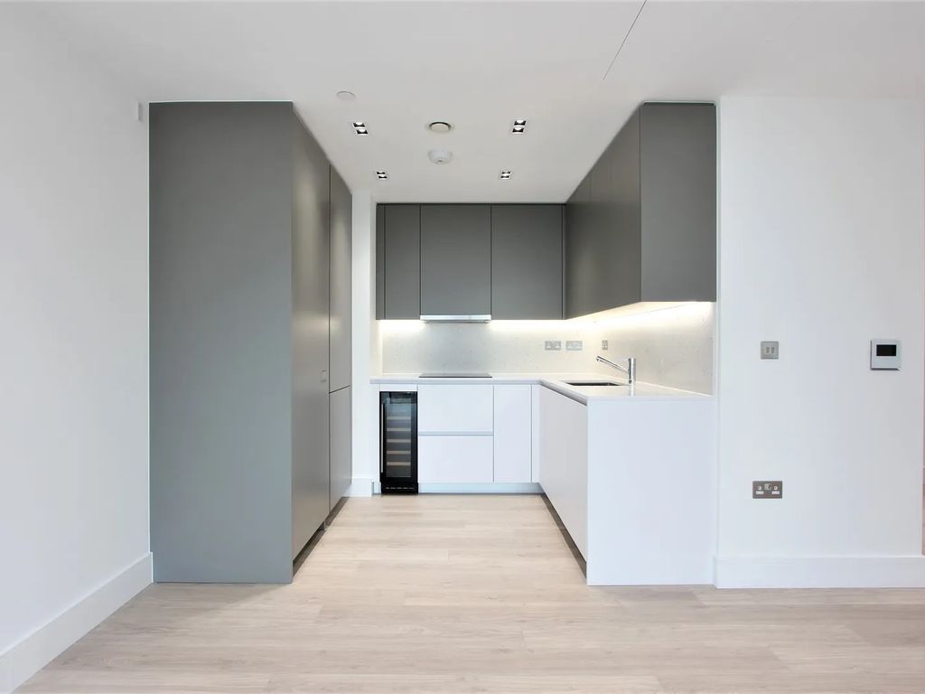 2 bed flat to rent in City Road, 250 City Rd, 2Ad EC1V, £3,499 pcm
