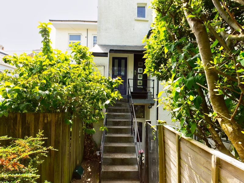 3 bed flat for sale in Florence Terrace, Falmouth TR11, £375,000